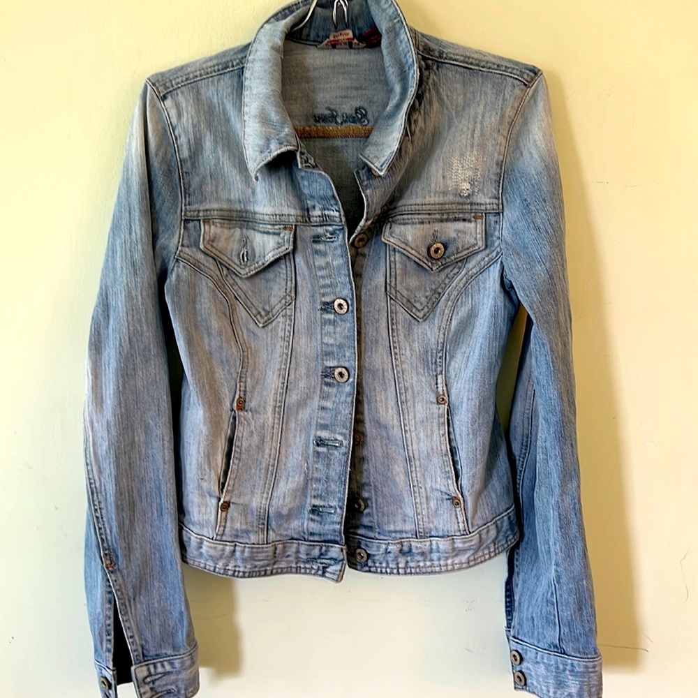 Guess Jean Jacket Light wash Sz Smaller Med